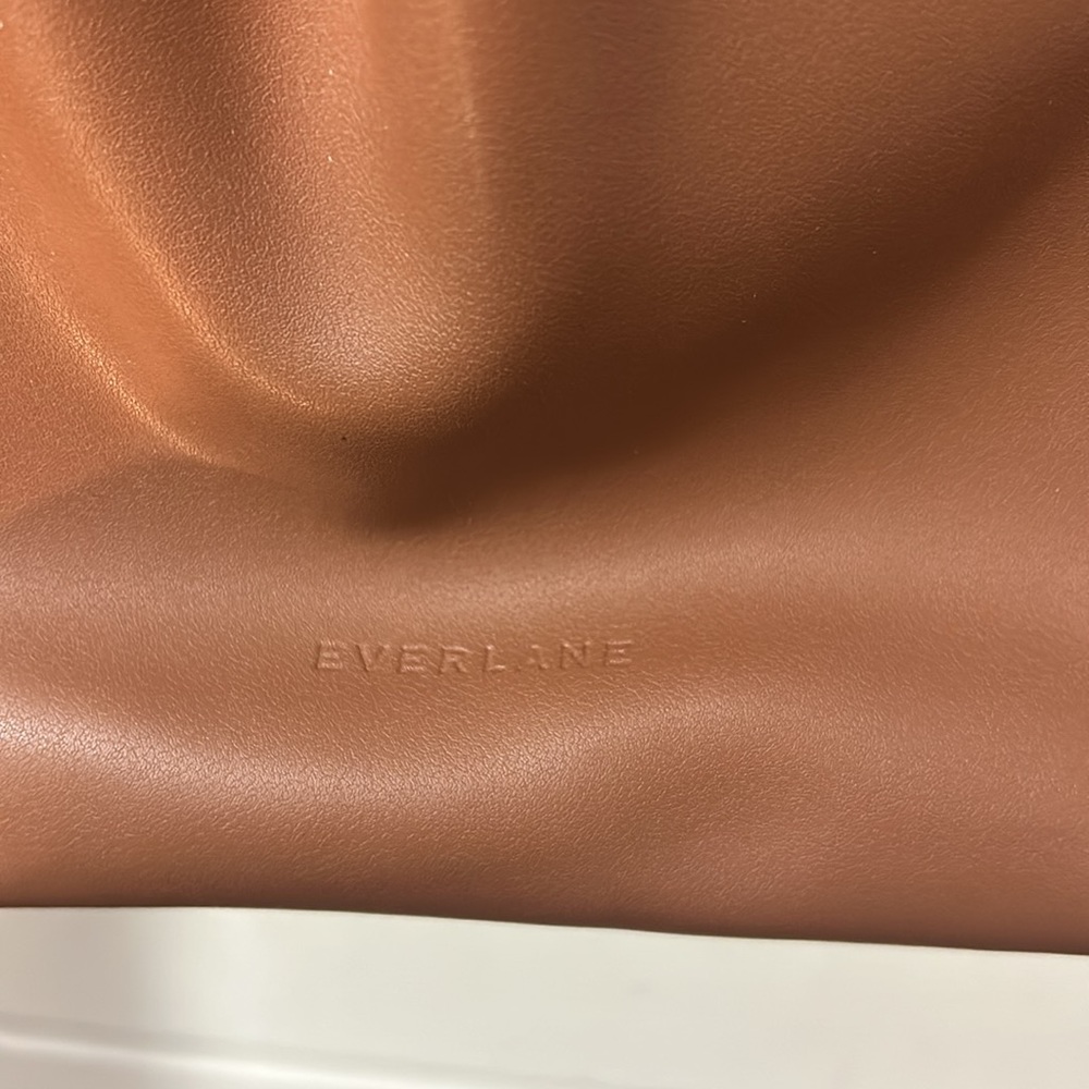 MISSING STRAP - Everlane The Studio Bag in Cognac - Picture 6 of 11